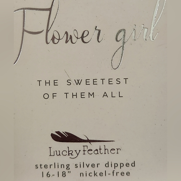 Lucky Feather Flower Girl Necklace - Picture 6 of 6